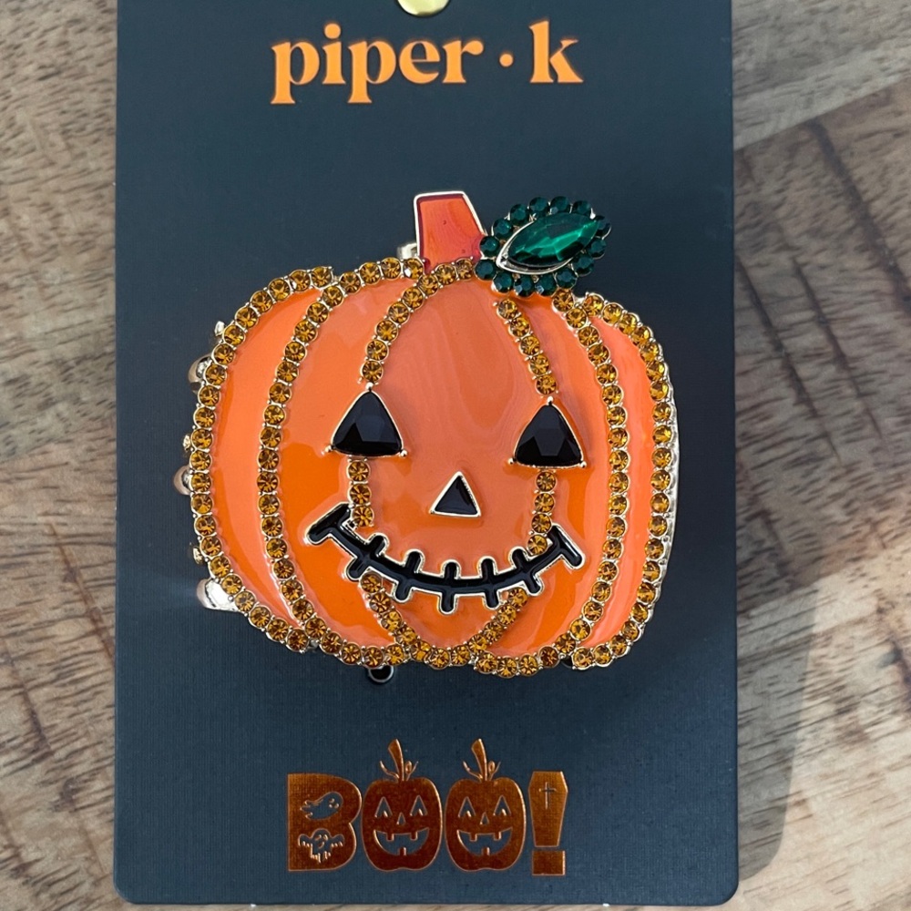 Piper K Orange 🎃 Pumpkin 🎃 Hair Cip with Green Bling Leaf